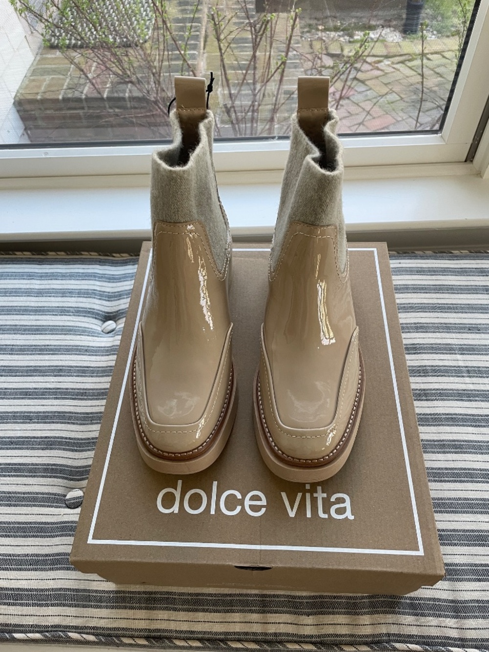 Dolce Vita tan patent waterproof platform booties size 8